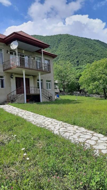 House At The Forest / Სახლი Ტყის Პირას Gordi Bagian luar foto